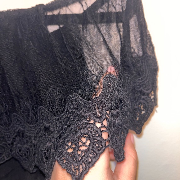 Black crop top - Picture 2 of 4